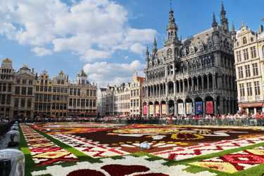 Goedkoop reizen naar Brussel met de trein, bus en vlucht
